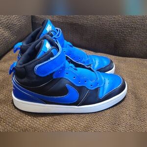 Nike Kids Blue and Black Sneakers